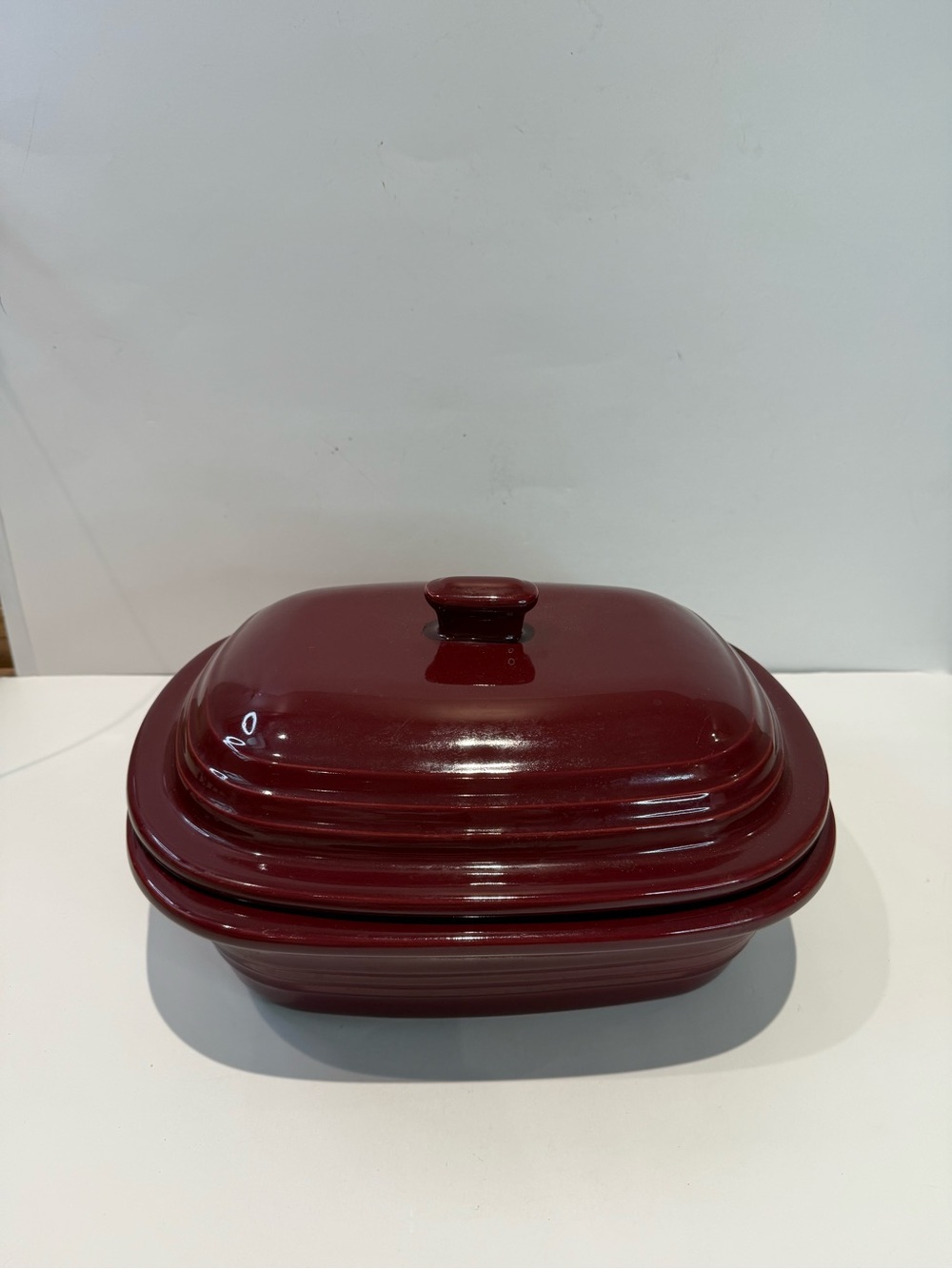 The Pampered Chef Family Heritage Stoneware Covered Cranberry Baker
